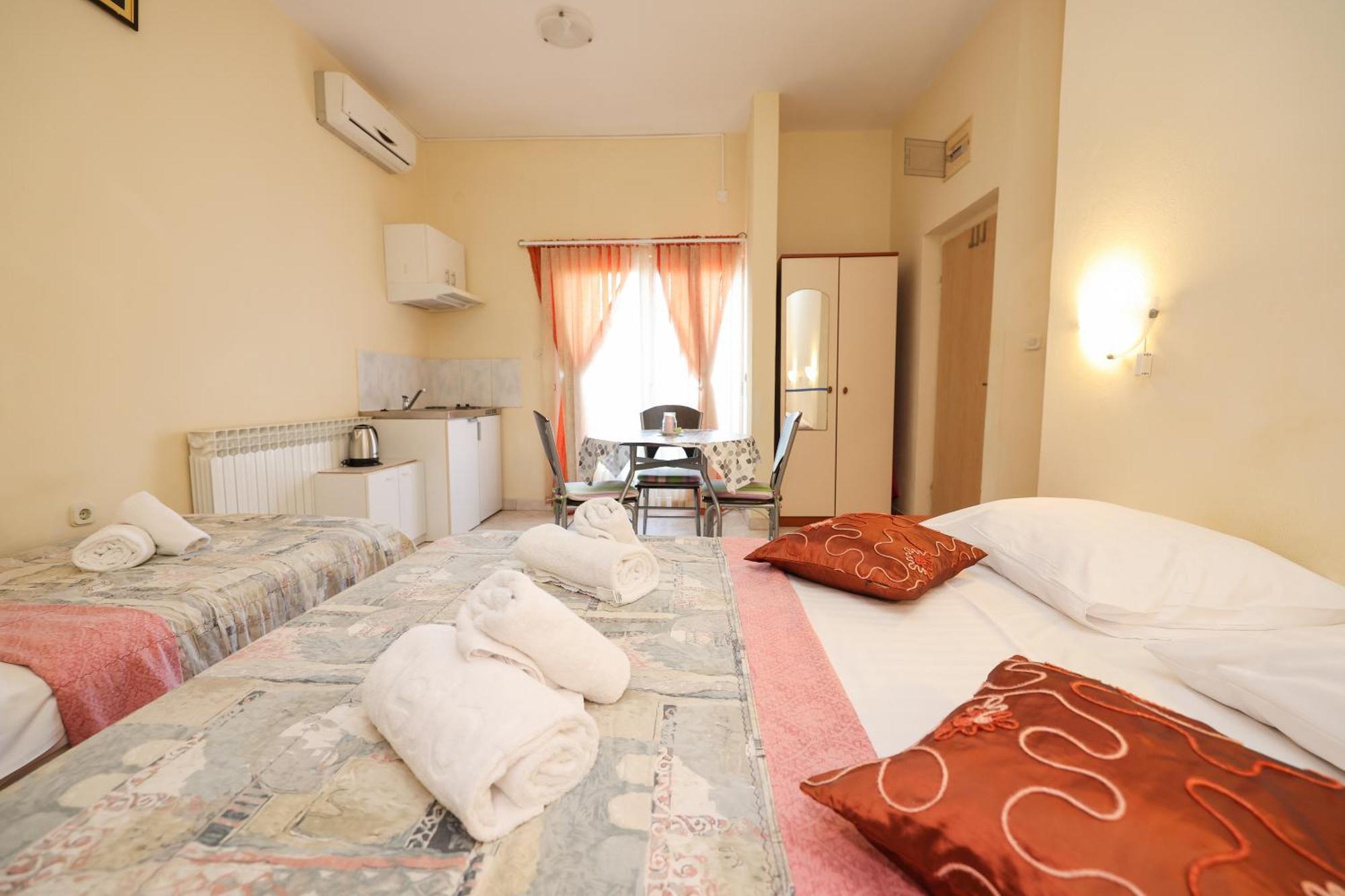 Beachfront Apartments Jermen Sukošan Exterior foto